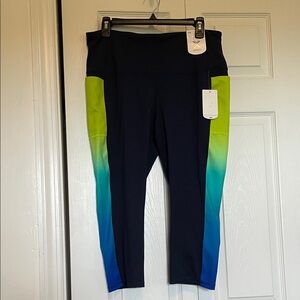 NWT women OX Xersion capris Navy w/ ombré side panels anti odor yoga athletic